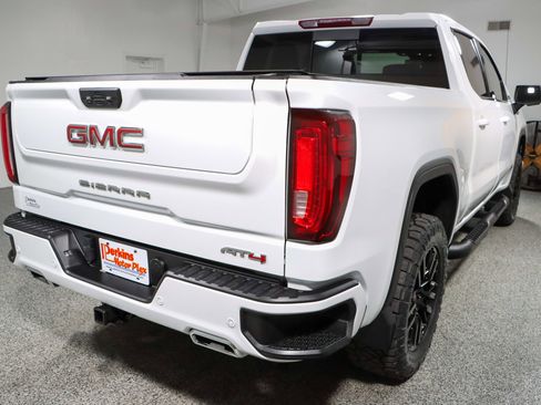 Used 2023 GMC Sierra 1500 AT4 w/ AT4 Preferred Package image 8