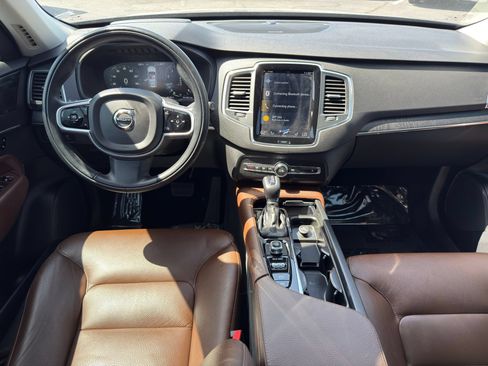 Used 2020 Volvo XC90 T6 Momentum AWD/4WD image 23