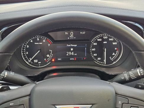 New 2025 Cadillac XT6 Luxury image 14