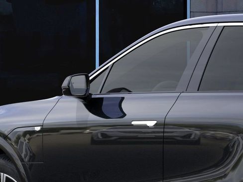 New 2025 Cadillac Lyriq Luxury image 12