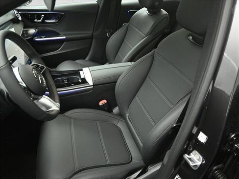 Used 2026 Mercedes-Benz C 300 4MATIC Sedan image 9