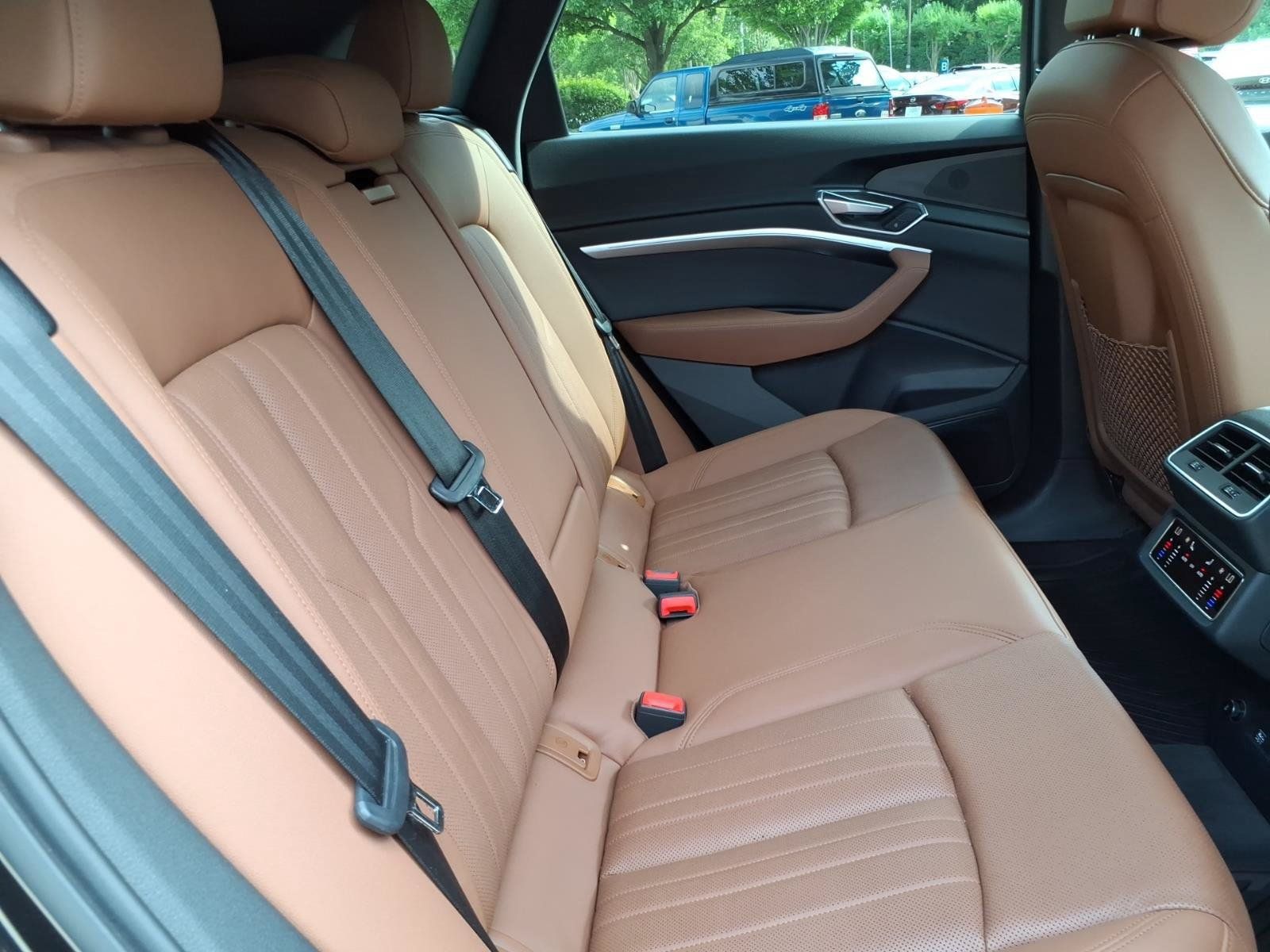 Used 2019 Audi e-tron Premium Plus AWD/4WD image 25