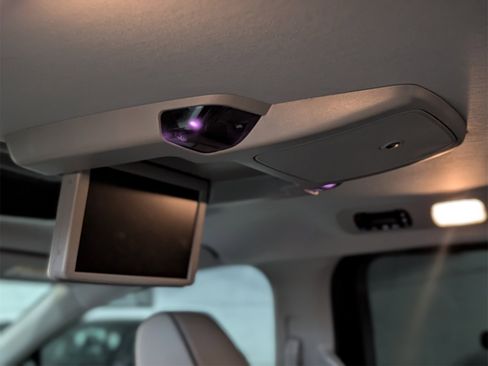 Used 2023 Honda Odyssey Elite image 25