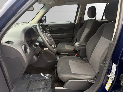 Used 2016 Jeep Patriot Sport w/ Power Value Group image 10