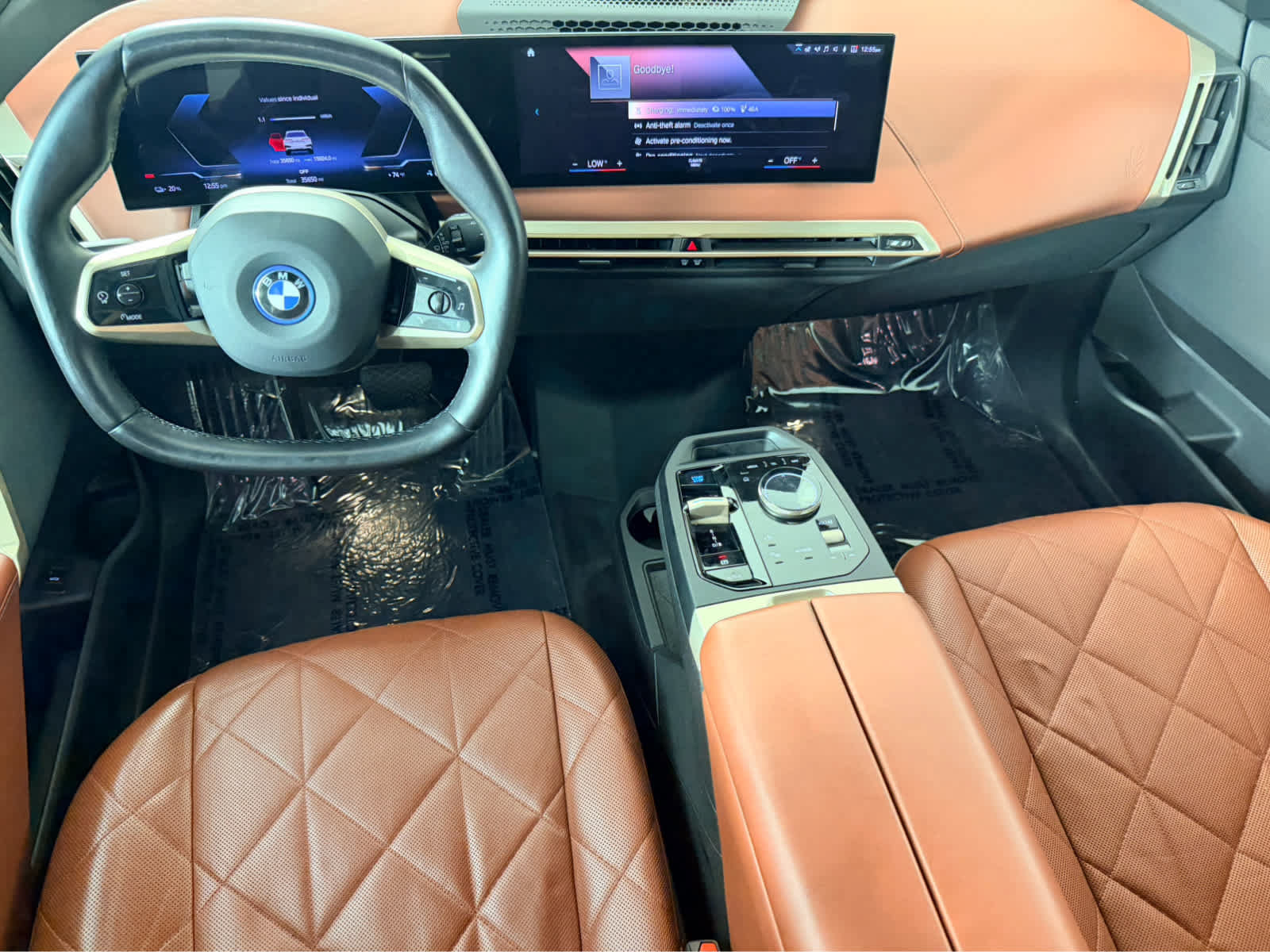 Used 2023 BMW iX xDrive50 w/ Sport Package AWD/4WD image 13