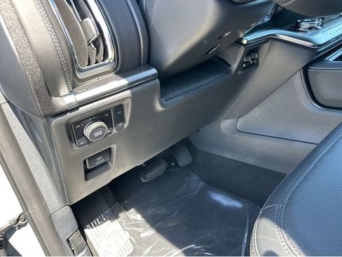 New 2026 Ford Expedition Platinum w/ Stealth Appearance Package AWD/4WD image 36