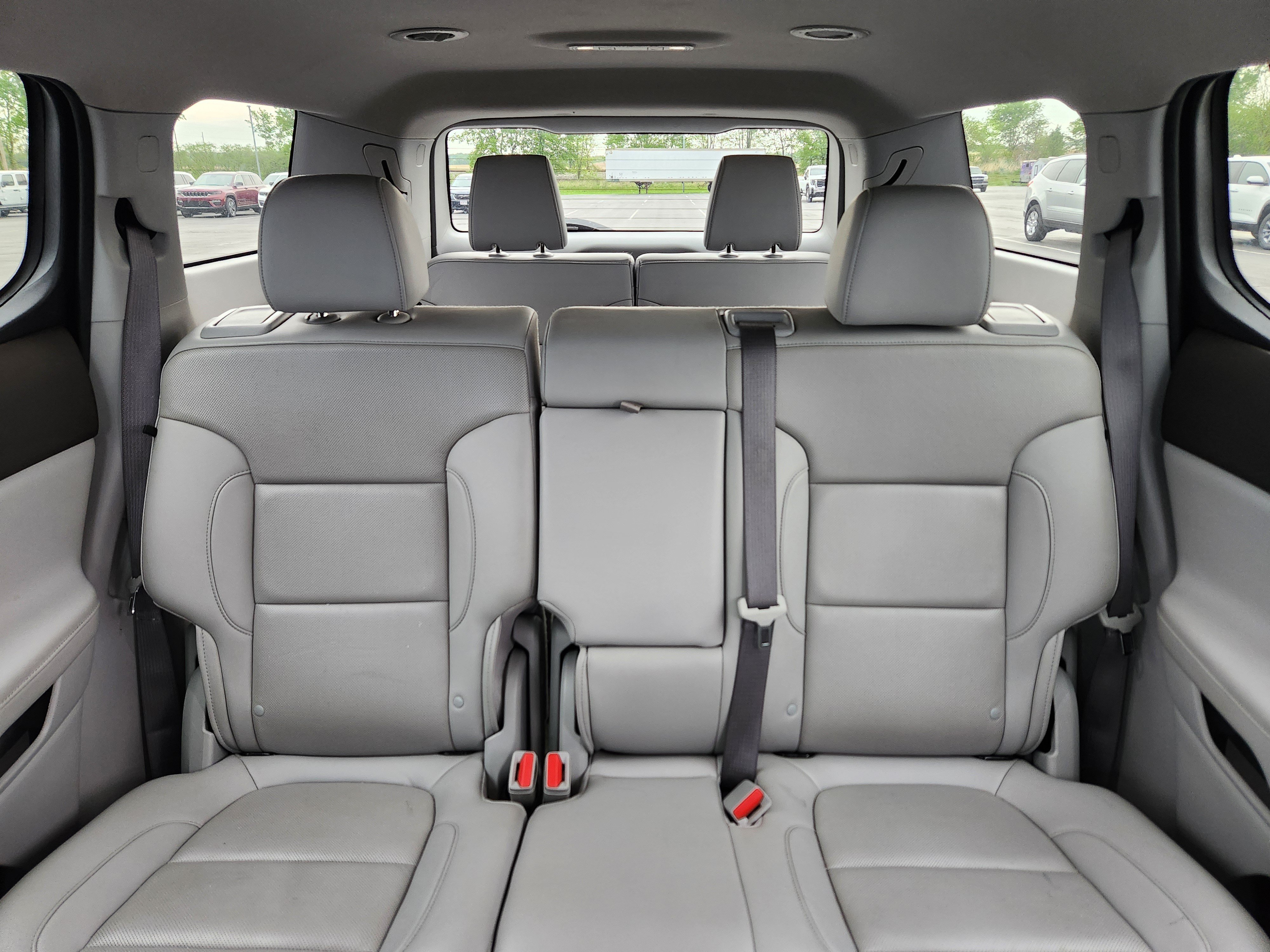 Used 2023 GMC Acadia SLT FWD image 11