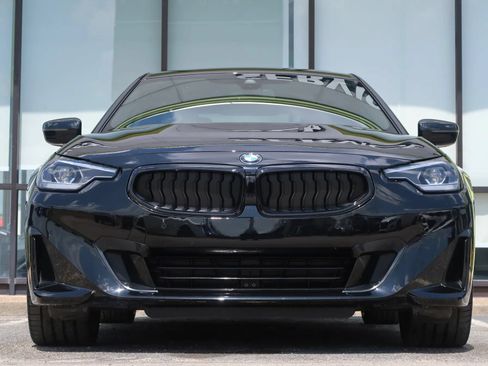 Used 2024 BMW 230i Coupe w/ Convenience Package RWD image 3