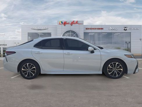 Used 2023 Toyota Camry XSE w/ Navigation Package FWD image 6