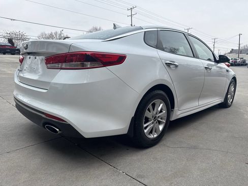 Used 2016 Kia Optima LX image 2