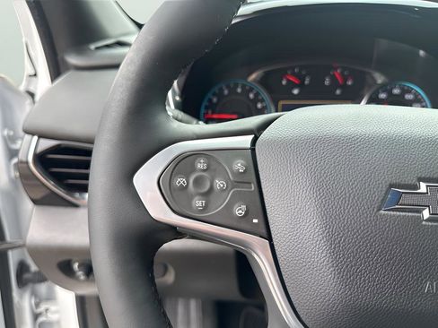 Used 2023 Chevrolet Traverse RS image 27