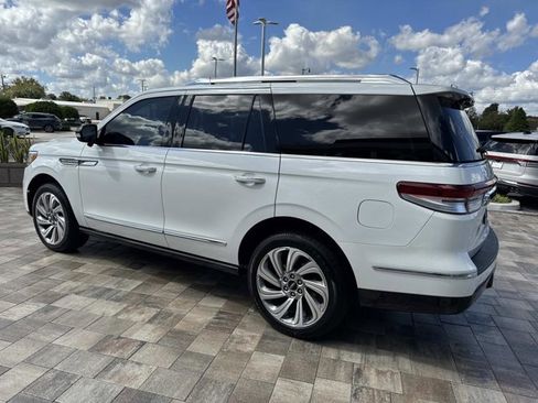 Used 2022 Lincoln Navigator Reserve image 4