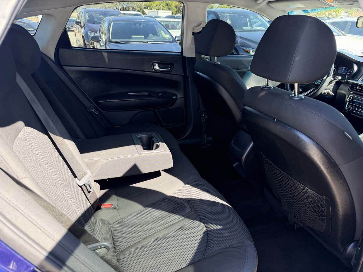 Used 2019 Kia Optima LX FWD image 17