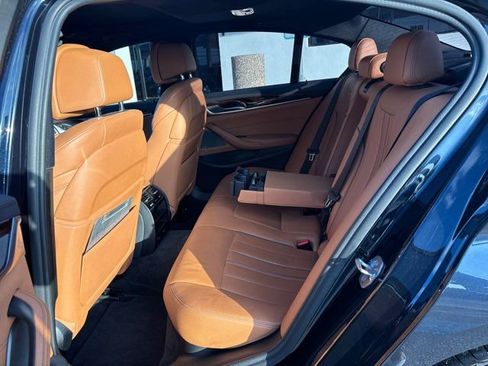 Used 2019 BMW M550i xDrive w/ Premium Package 2 image 21