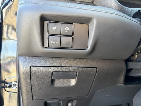 Certified 2023 Toyota Highlander XSE image 14