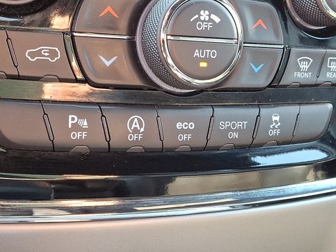 Used 2019 Jeep Grand Cherokee Altitude image 24