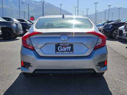Used 2017 Honda Civic EX image 4