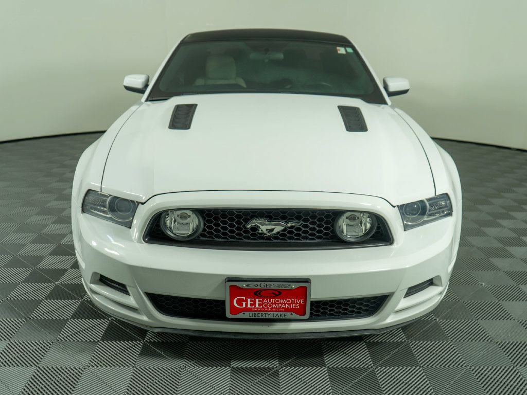 Used 2014 Ford Mustang GT RWD image 2