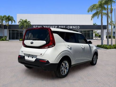 Used 2020 Kia Soul S FWD image 7