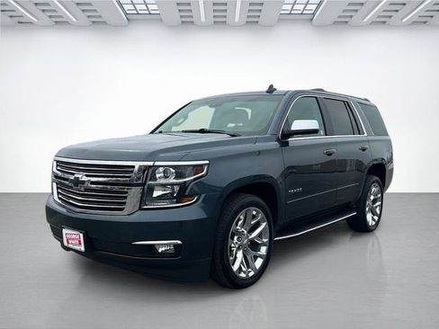 Used 2020 Chevrolet Tahoe Premier w/ Premier 6.2L Value Package AWD/4WD image 8