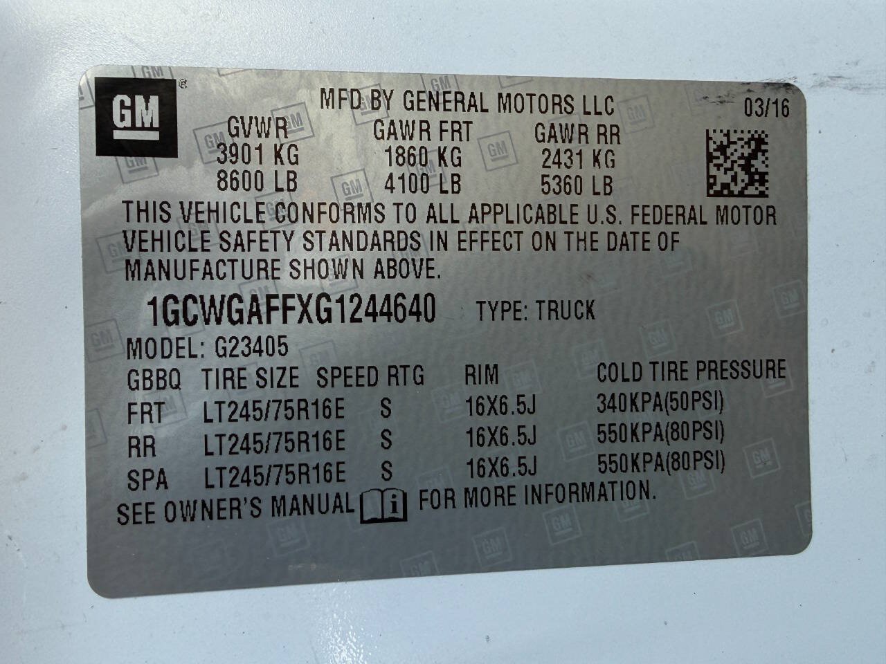 Used 2016 Chevrolet Express 2500 w/ Cold Climate Package RWD image 50