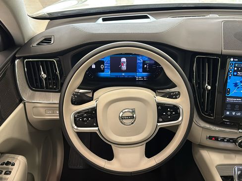 Used 2024 Volvo XC60 T8 Ultimate w/ Climate Package AWD/4WD image 12