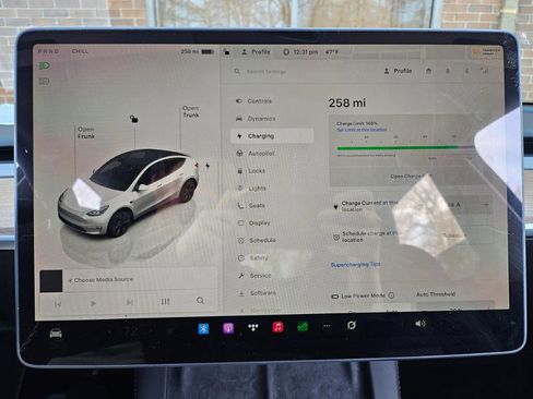 Used 2025 Tesla Model Y Long Range image 45