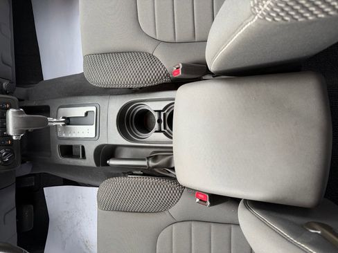 Used 2019 Nissan Frontier PRO-4X image 25