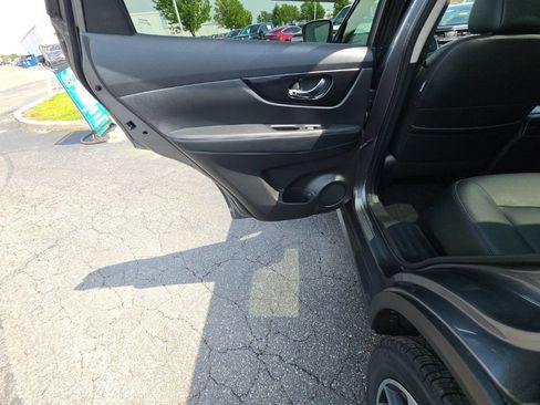 Used 2020 Nissan Rogue SL w/ Premium Package AWD/4WD image 25