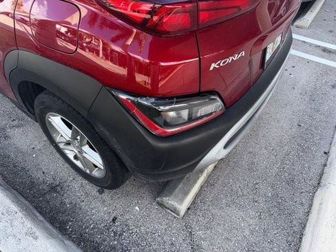 Used 2023 Hyundai Kona SE FWD image 3