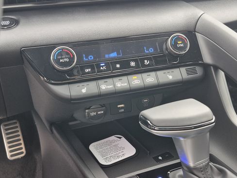 New 2026 Hyundai Elantra SEL Sport FWD image 25