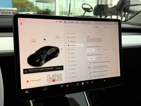 Used 2019 Tesla Model 3 Long Range RWD image 40
