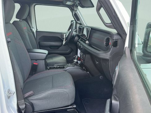 Used 2024 Jeep Wrangler Unlimited Rubicon image 27