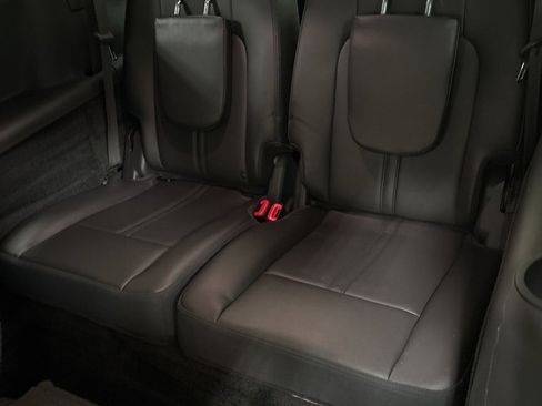 Used 2019 Lincoln MKT AWD image 26