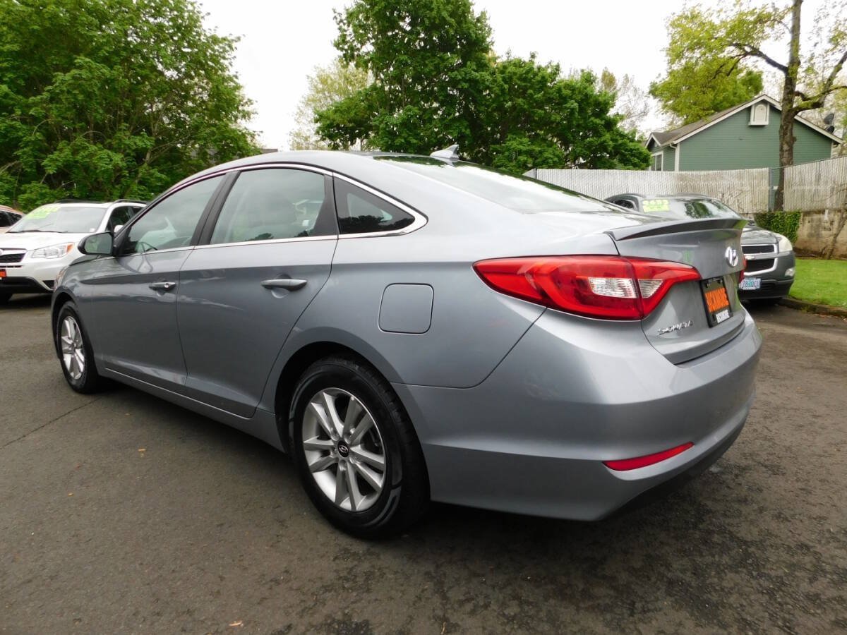 Used 2016 Hyundai Sonata SE FWD image 3