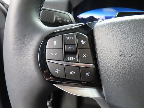 Used 2026 Ford Explorer Platinum w/ LUX Leather Package AWD/4WD image 62