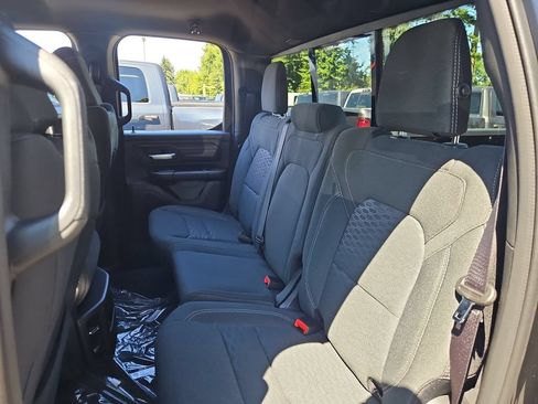 New 2026 RAM 1500 Express AWD/4WD image 14