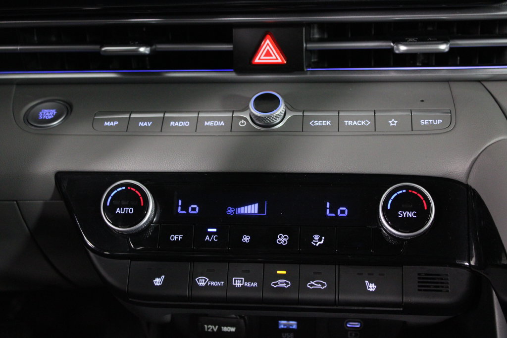 Certified 2025 Hyundai Elantra SEL FWD image 22