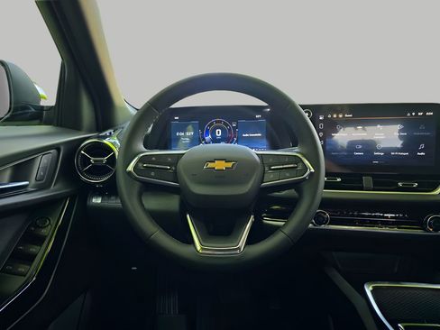 New 2026 Chevrolet Equinox LT w/ Safety and Technology Package image 16