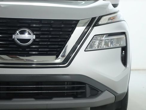 Used 2023 Nissan Rogue SV AWD/4WD image 7