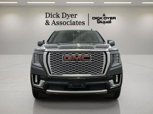 Used 2022 GMC Yukon XL Denali image 8