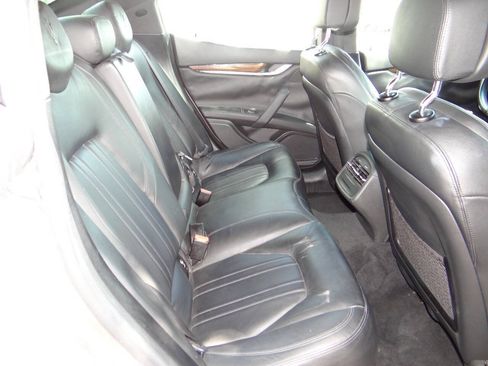 Used 2014 Maserati Ghibli RWD image 21