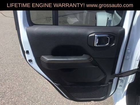 Used 2026 Jeep Wrangler Unlimited Sahara AWD/4WD image 16