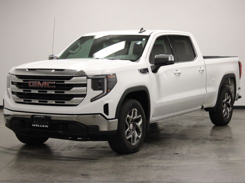 Used 2023 GMC Sierra 1500 SLE w/ Max Trailering Package AWD/4WD image 4