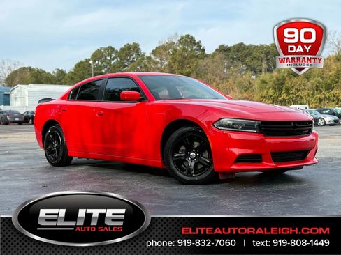 Used 2022 Dodge Charger SXT image 1