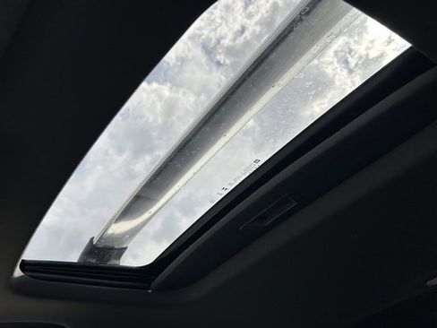 New 2026 Chevrolet Trax RS w/ Sunroof Package image 8