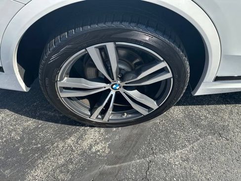 Used 2019 BMW X7 xDrive40i w/ Premium Package AWD/4WD image 23