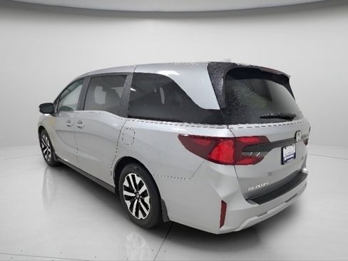 Used 2026 Honda Odyssey EX-L image 11