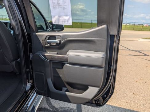 Used 2021 Chevrolet Silverado 1500 LTZ AWD/4WD image 24