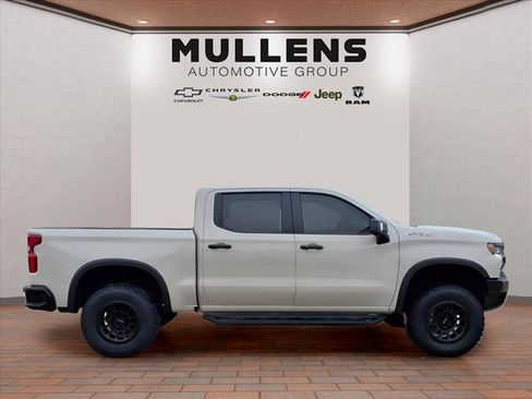 New 2026 Chevrolet Silverado 1500 ZR2 image 4